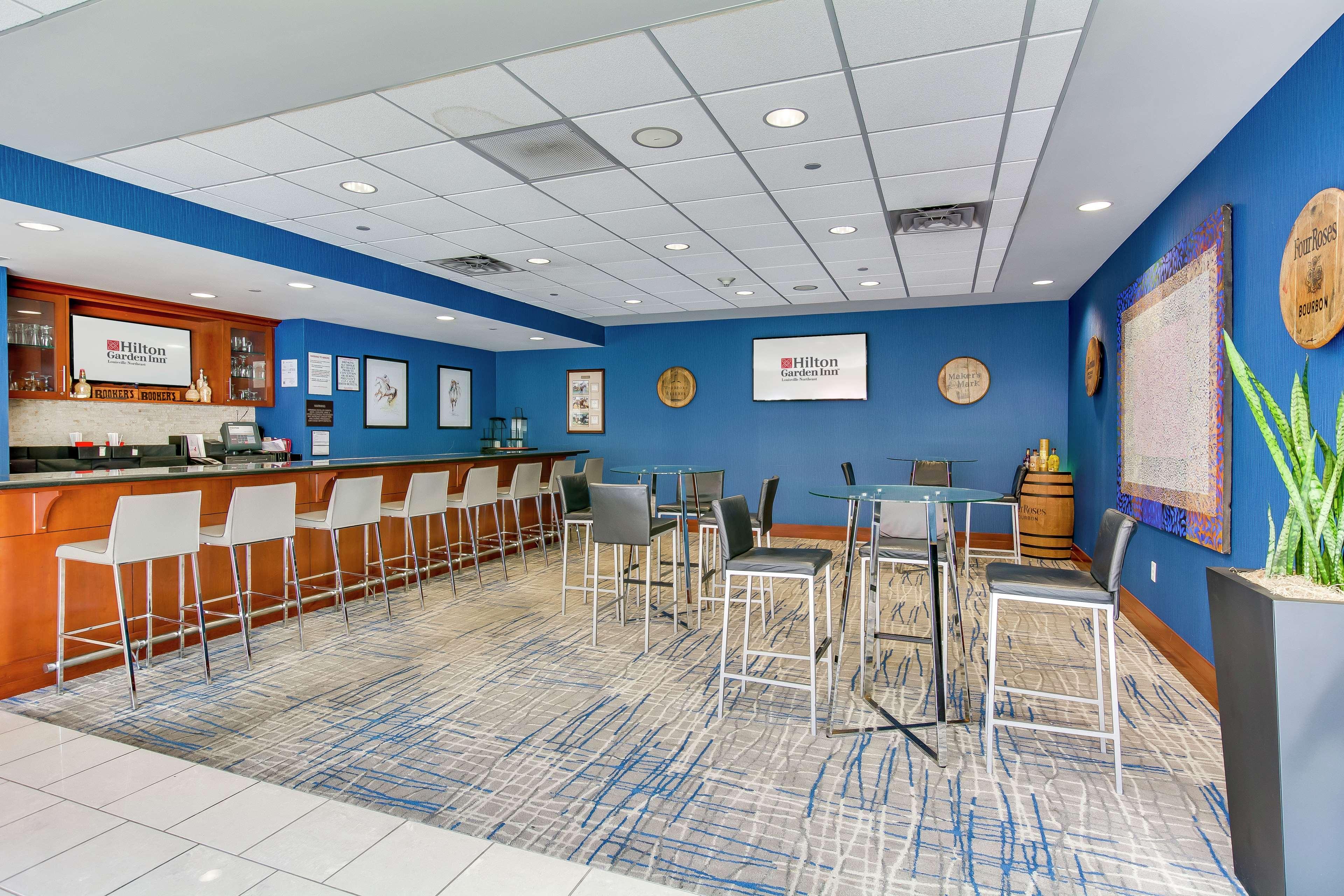 Hilton Garden Inn Louisville-Northeast Eksteriør billede