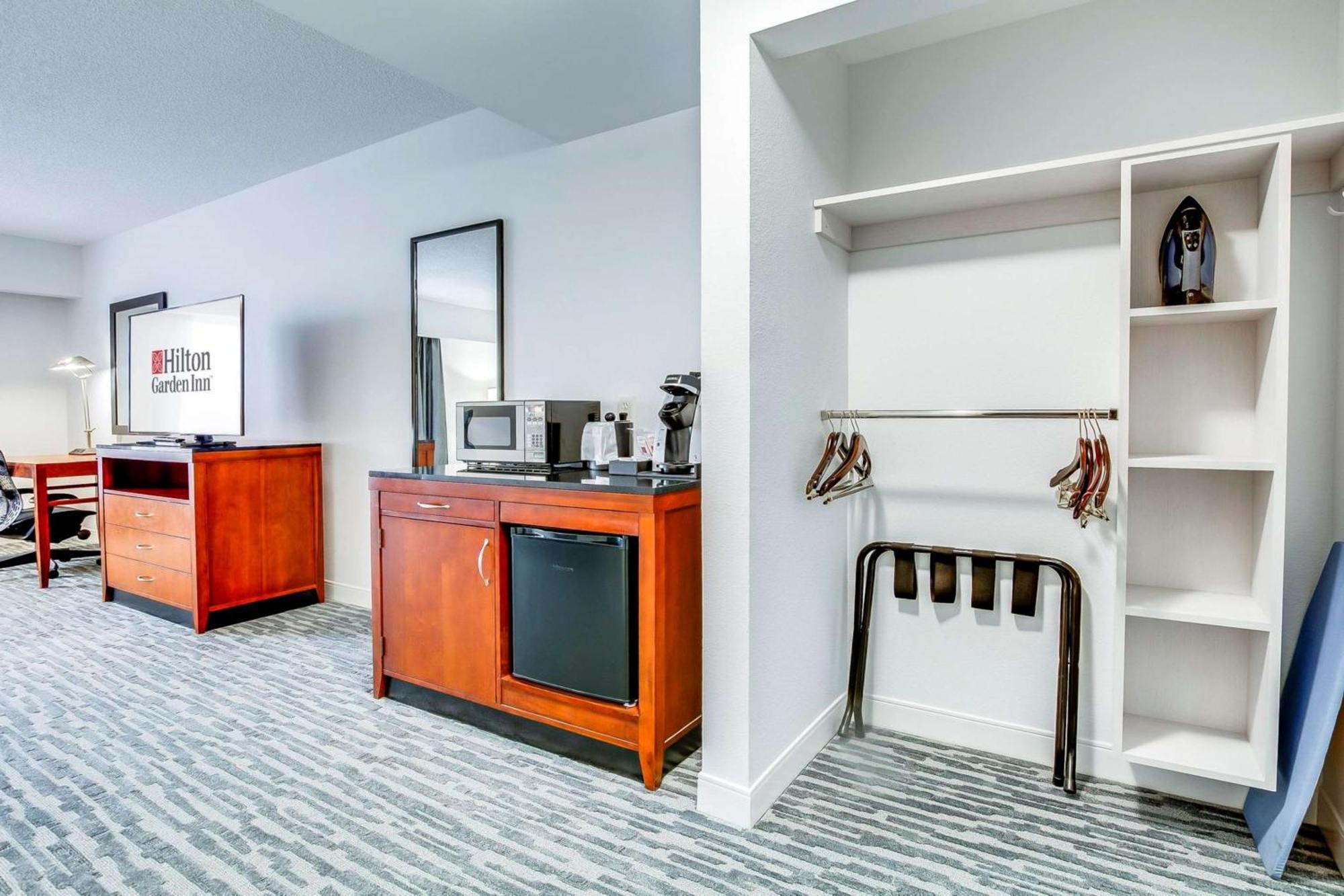 Hilton Garden Inn Louisville-Northeast Eksteriør billede